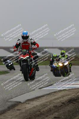 media/Nov-29-2025-TrackDaz (Sat) [[10ae2d9bce]]/C Group/Session 4 (Wheelie Bump)/